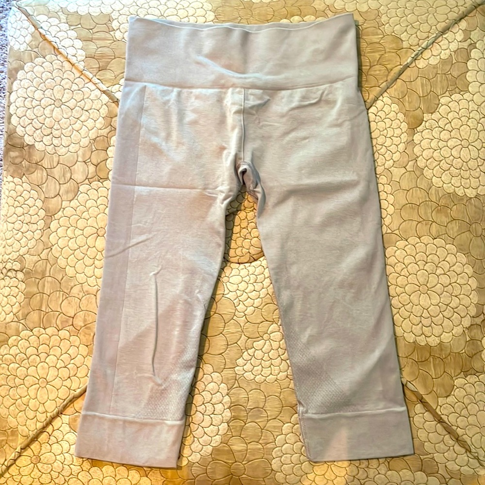 Lululemon capri leggings!